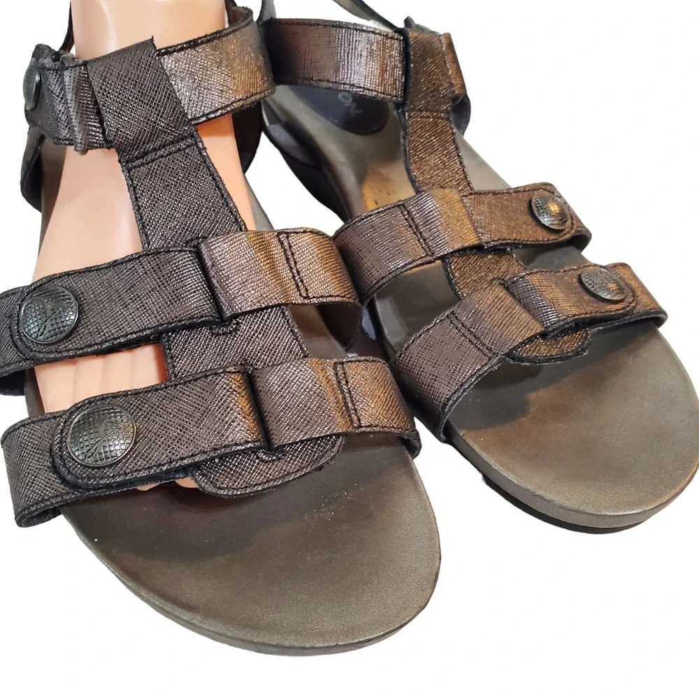 Aravon Rockport Standon‎ T Bar Metallic Size 11/42.5 Sandals CH0417 Adjustable